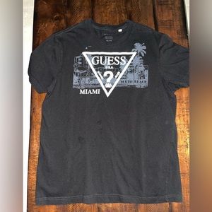 Guess t-shirt
